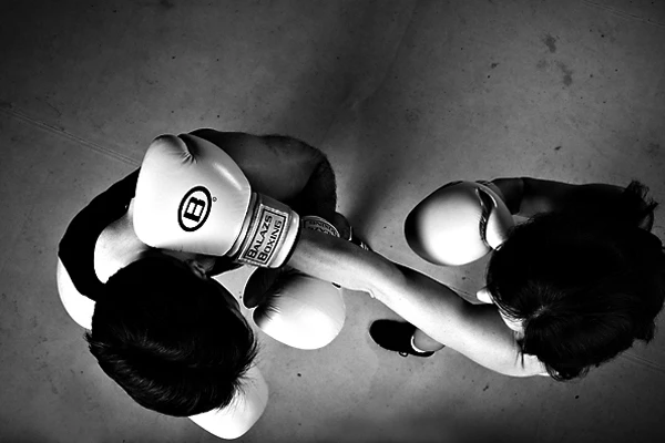 boxers fighting